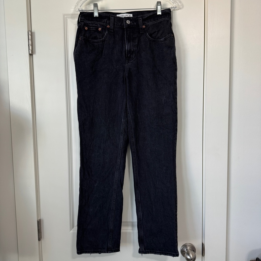Abercrombie & Fitch 25 Short Black 90’s Straight Mid Rise Curve Love Jeans 25S